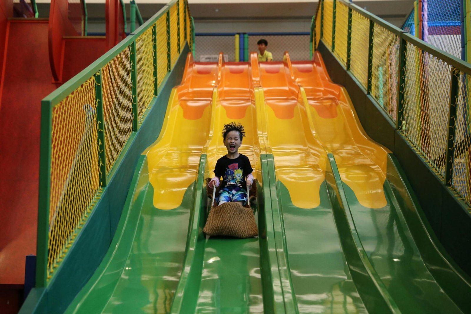 Welcome to JUEGAMOS BUCK-A-ROOS! Indoor playground in Douglasville, GA where children can play safely and create lasting memories.